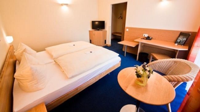 Stadthotel Convikt Dillingen an der Donau Room photo